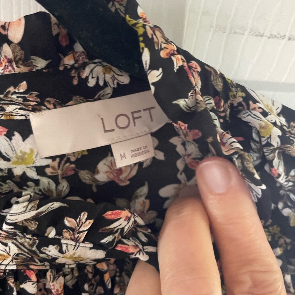 LOFT Black Floral Blouse with ruffle Accents - Picture 3 of 4
